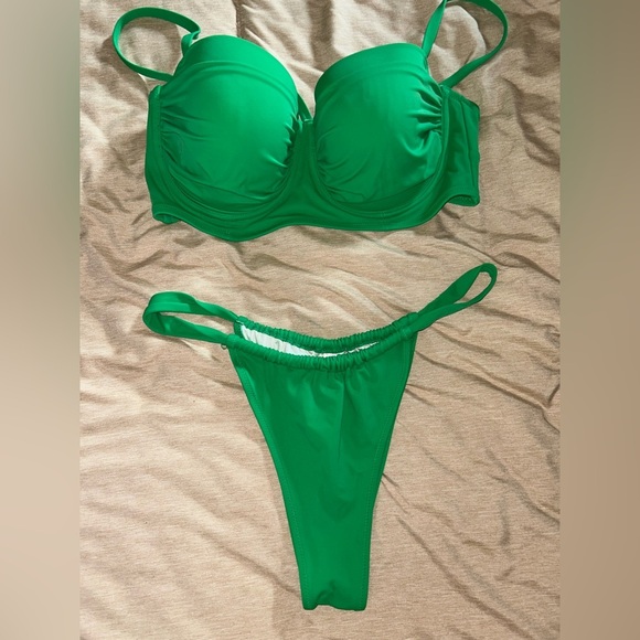 Shade & Shore Other - NWOT shade and shore molded cup bikini